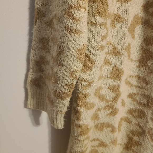 Black Tape | Women's Beige Animal Print Open Cardigan Sweater (US Size XL) - Picture 10 of 13